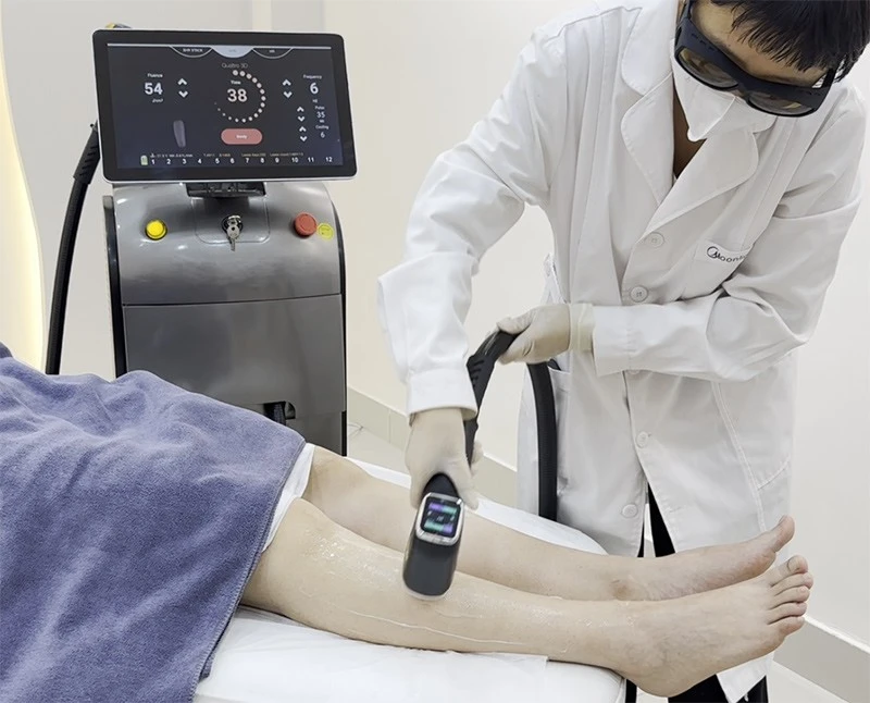 FDA Soprano Titanium Diode Laser Hair Removal Machine high quality